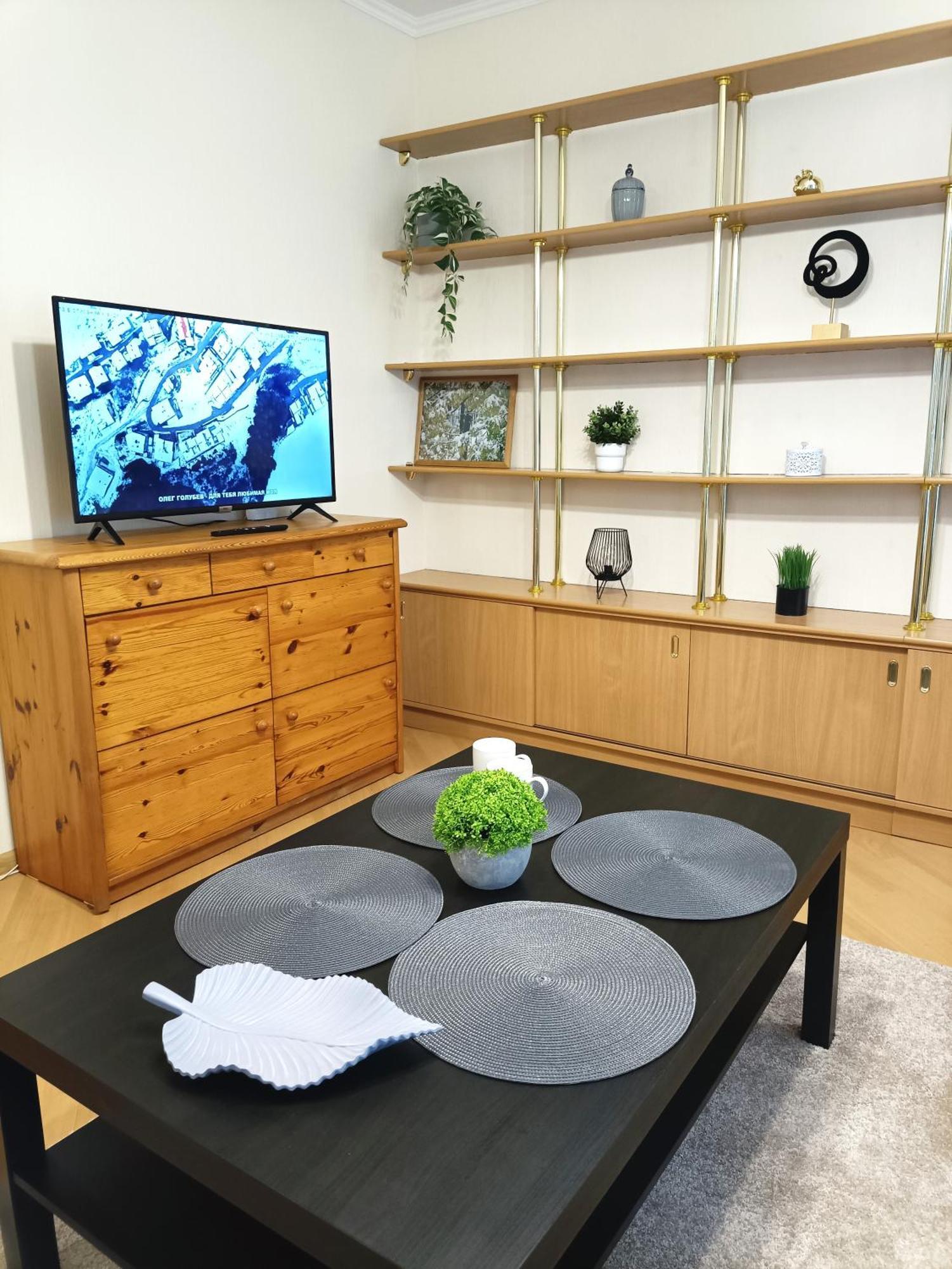 Two Bedroom In Old Town, Up To 6 Guests Apartment *